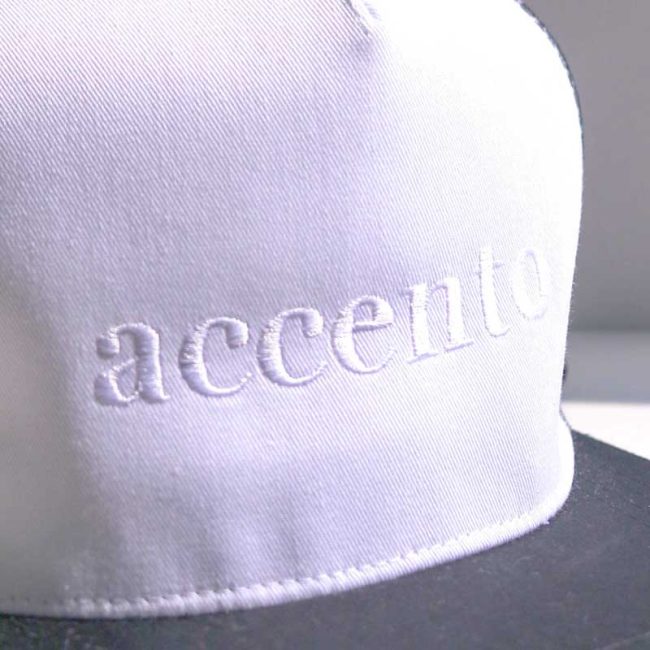 accento world white tracker detail