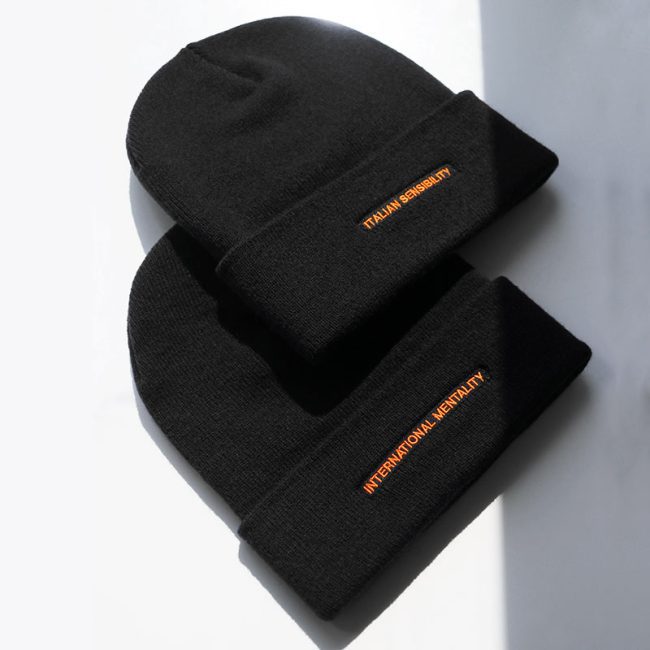 accento world black beanie