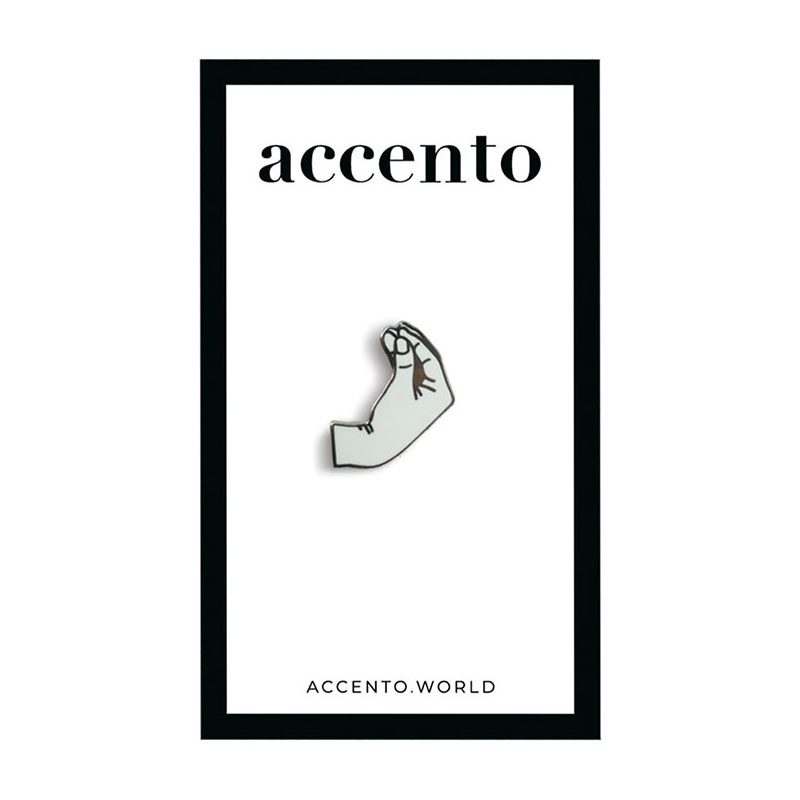 STORE &#8211; Conversations without saying a word, Accento
